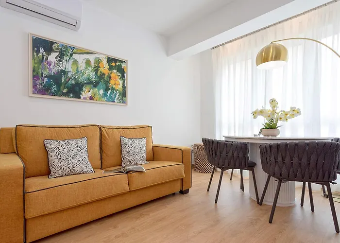 Genteel Home Santo Cristo